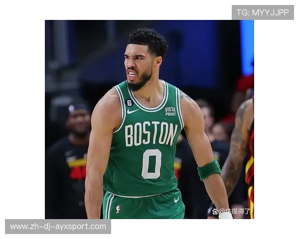 塔图姆突破暴扣，凯尔特人全队进攻高效